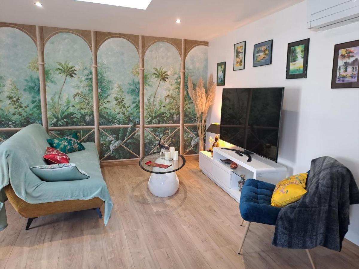 Apartment L